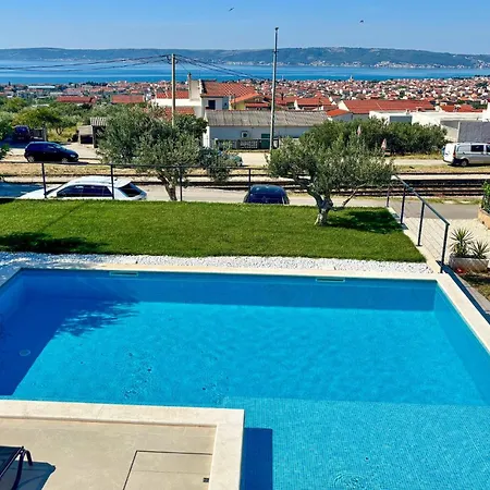 Gorgeous In Holiday home Kastel Stari